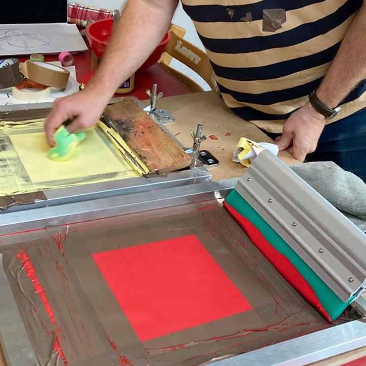 Screen printing screens drying